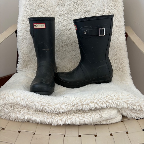 Hunter Short Rain Boots Black /Cable Knit Inserts/ Booties Size6 - Picture 5 of 5